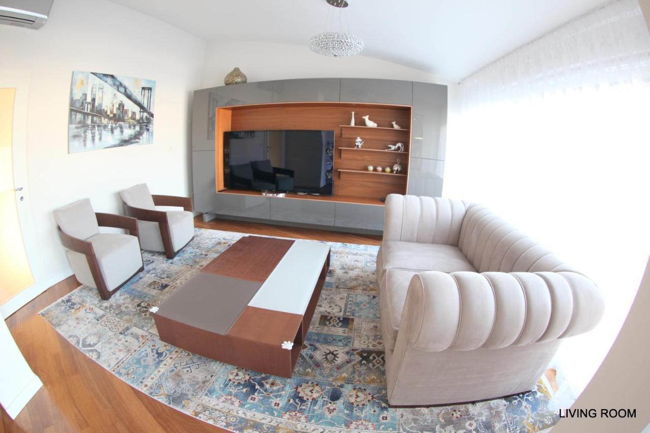 Luxury Marina View Apartment Izola Kültér fotó